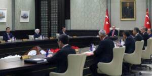 2 Bakan Gidiyorr